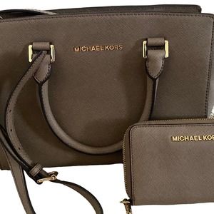 Michael Kors Crossbody
